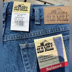 Old Mill jeans. NWT. 36 x 36. Relaxed fit.